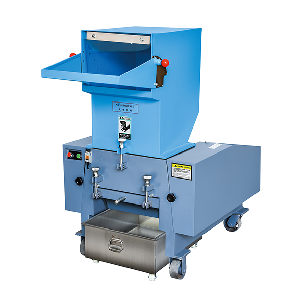 破碎機使用一段時間後內部清理有（yǒu）助於延長使（shǐ）用（yòng）