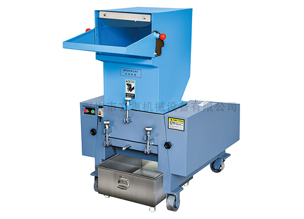 购（gòu）买塑（sù）料粉碎机，应该重点（diǎn）考虑哪些配置？